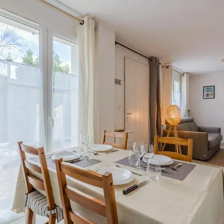Holiday Les Goelands-28 By Interhome Tatil Evi *